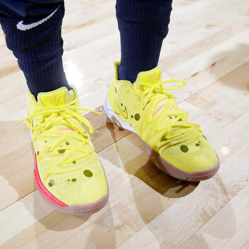 Nike : deux Kyrie 5 aux couleurs de Bob l'éponge | NBA