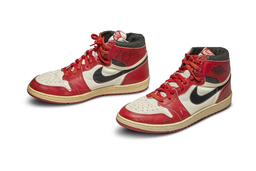 La première paire d'Air Jordan portée par Michael Jordan devient la sneaker  la plus chère de l'histoire | NBA | Basket USA